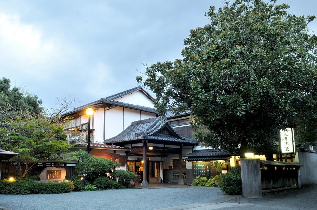 Hitoyoshi Ryokan Buitenkant foto