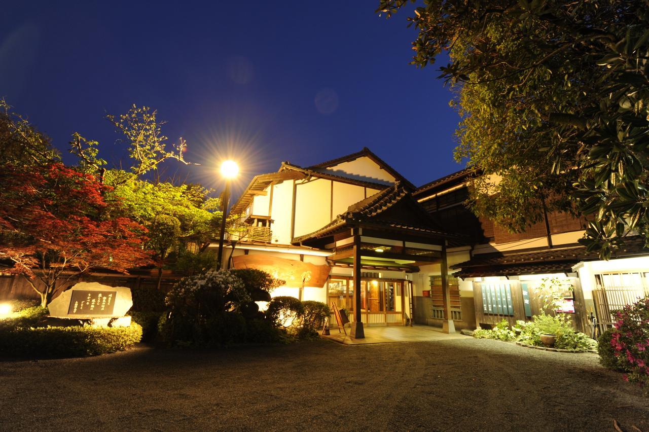 Hitoyoshi Ryokan Buitenkant foto